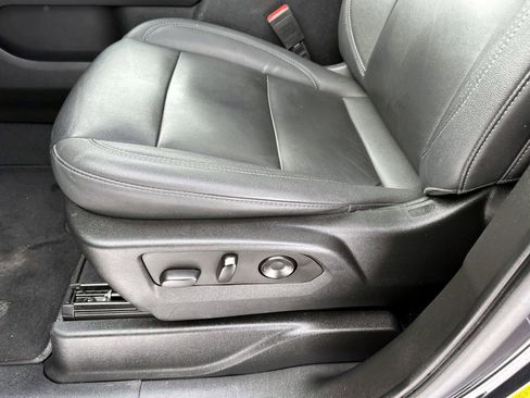 Used 2023 Chevrolet Tahoe LT w/ Luxury Package image 20