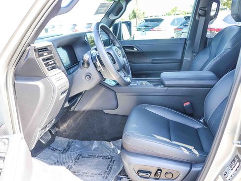 Certified 2026 Lexus GX 550 w/ Cold Area Package AWD/4WD image 21