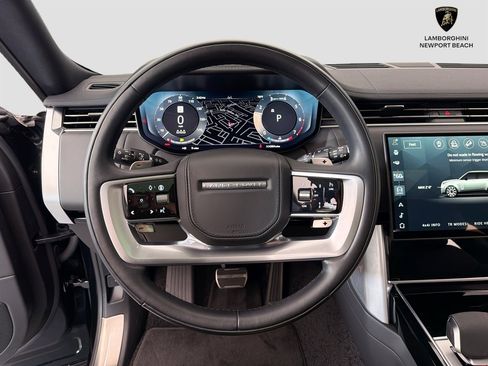 Used 2025 Land Rover Range Rover SE AWD/4WD image 11