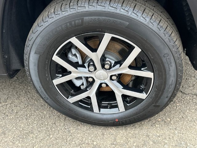 New 2026 Jeep Grand Cherokee Limited AWD/4WD image 7