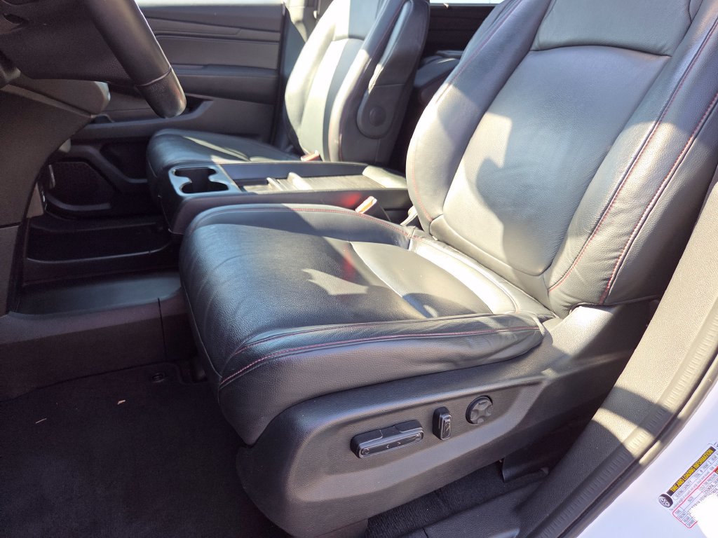 Certified 2023 Honda Odyssey Sport image 32