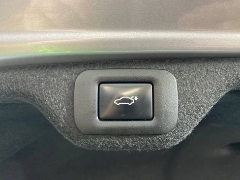 Used 2023 Lexus ES 300h w/ Accessory Package (Z2) FWD image 31