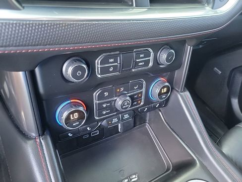 Used 2024 Chevrolet Suburban RST w/ Luxury Package RWD image 22