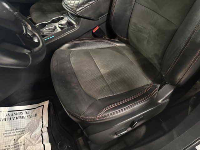 Used 2018 Ford Explorer XLT w/ XLT Appearance Package AWD/4WD image 42