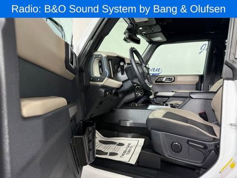 Used 2023 Ford Bronco Wildtrak image 11