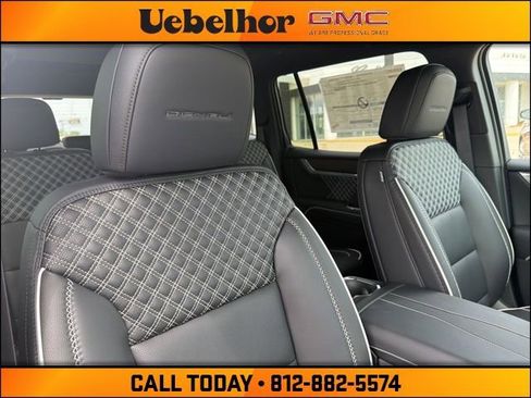 New 2026 GMC Acadia Denali w/ Super Cruise Package FWD image 4