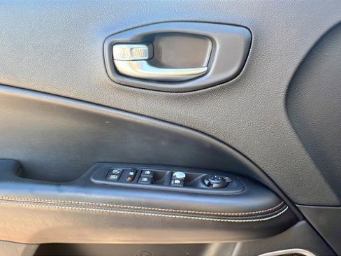 Used 2020 Jeep Compass Latitude image 13