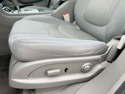 Certified 2017 Chevrolet Traverse LT image 14