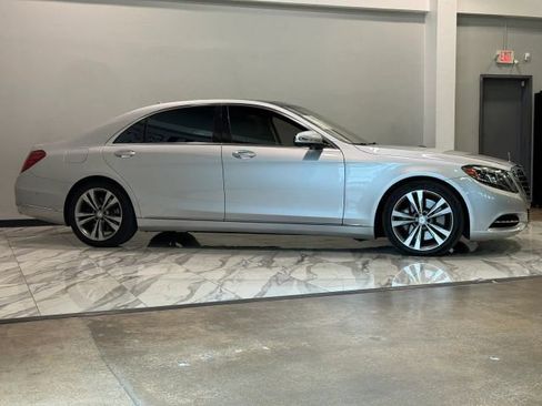 Used 2015 Mercedes-Benz S 550 Sedan w/ Premium 1 Package image 4