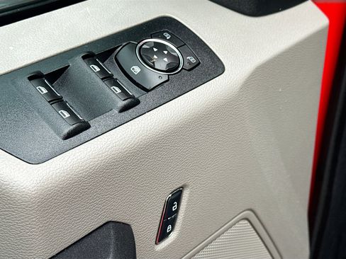 Used 2017 Ford F150 XL w/ Equipment Group 101A Mid image 7