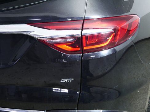 Used 2020 Buick Enclave Essence image 17