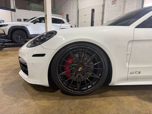 Used 2019 Porsche Panamera GTS AWD/4WD image 19