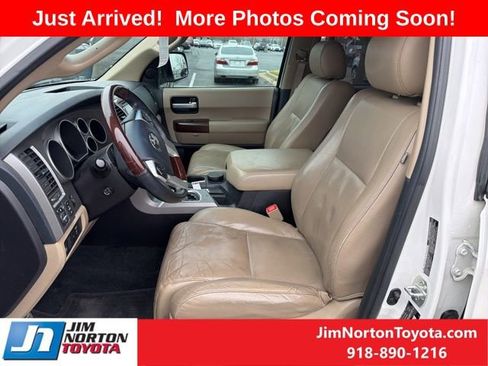 Used 2016 Toyota Sequoia Platinum image 7