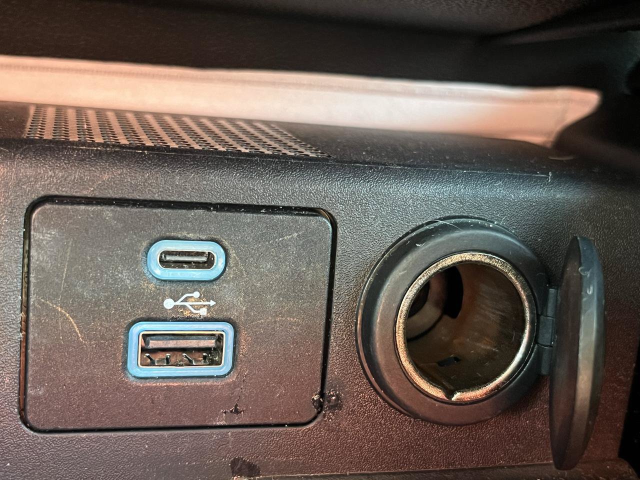 Used 2021 Ford Escape SE FWD image 38