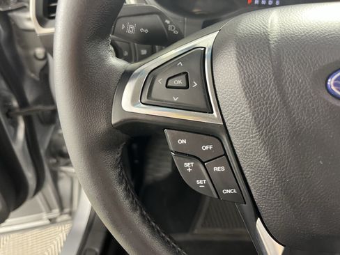 Used 2022 Ford Edge SEL AWD/4WD image 18