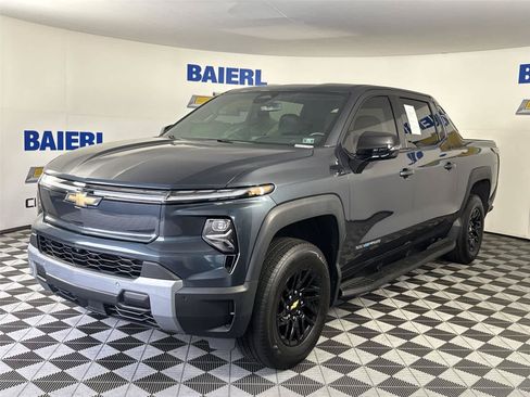 Used 2025 Chevrolet Silverado EV LT AWD/4WD image 1