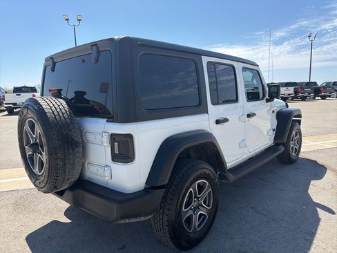 Used 2022 Jeep Wrangler Unlimited Sport image 5