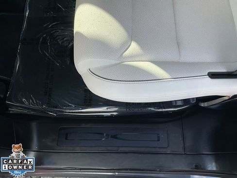 Used 2023 Tesla Model X Plaid image 27