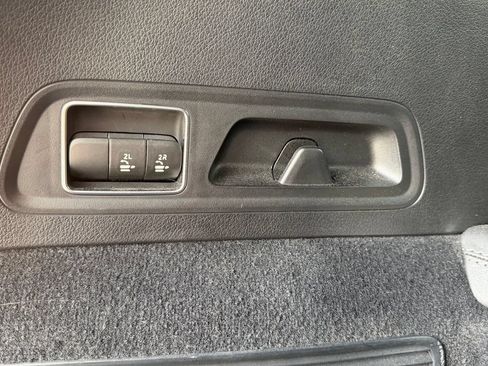 Used 2024 Mercedes-Benz GLS 580 4MATIC image 43