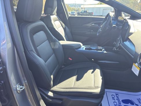 New 2026 Chevrolet Equinox EV LT image 23