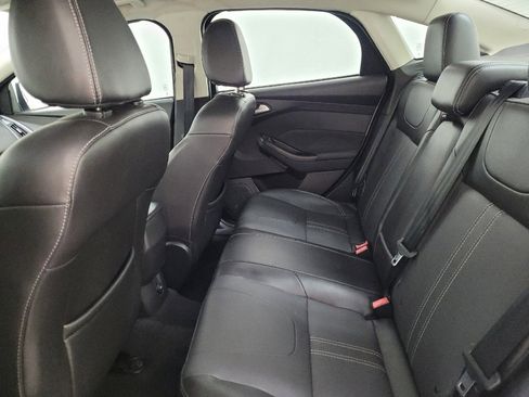 Used 2014 Ford Focus Titanium FWD image 18
