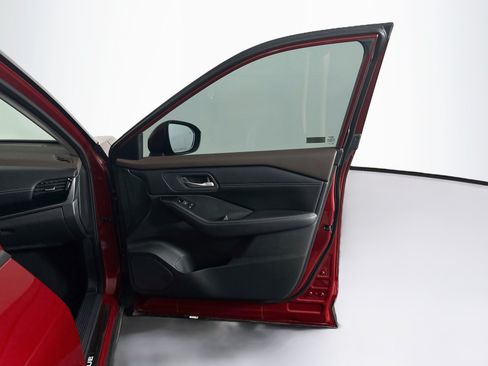 Used 2023 Nissan Rogue SL w/ SL Premium Package FWD image 33