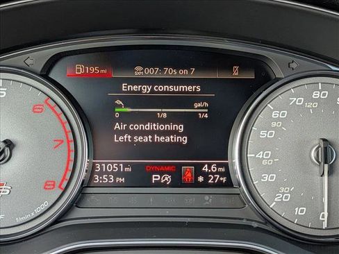 Used 2022 Audi SQ5 Premium image 11