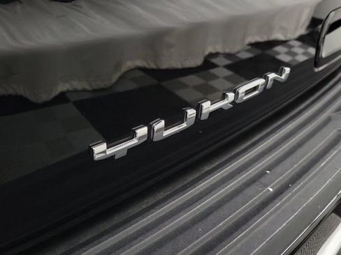 Used 2023 GMC Yukon SLT RWD image 9