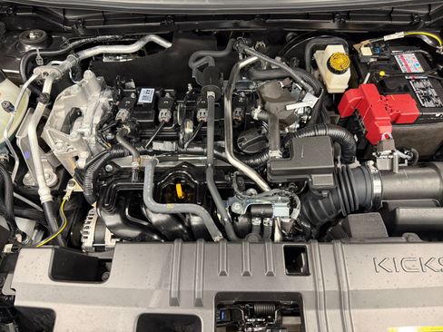 Used 2026 Nissan Kicks SR FWD image 27