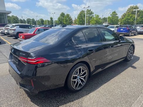 Used 2025 BMW i5 xDrive40 w/ M Sport Package AWD/4WD image 5