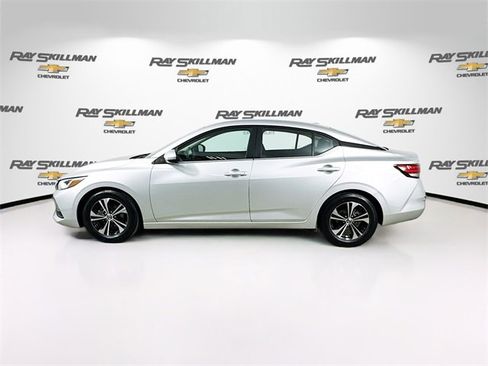 Used 2023 Nissan Sentra SV image 4