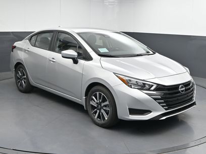New 2025 Nissan Versa SV w/ Trunk Package