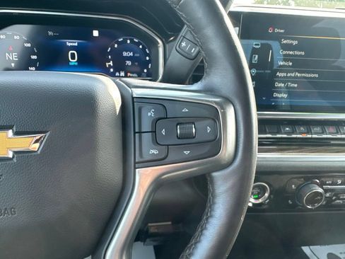 Used 2022 Chevrolet Silverado 1500 LT AWD/4WD image 27