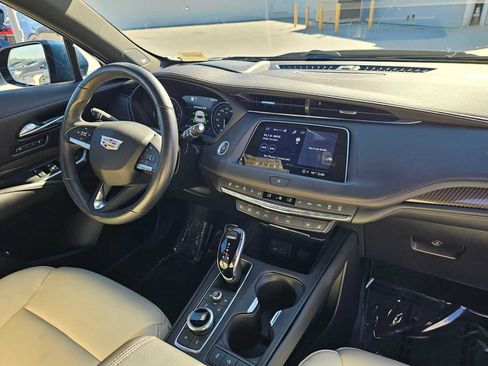 Used 2022 Cadillac XT4 Sport FWD image 11