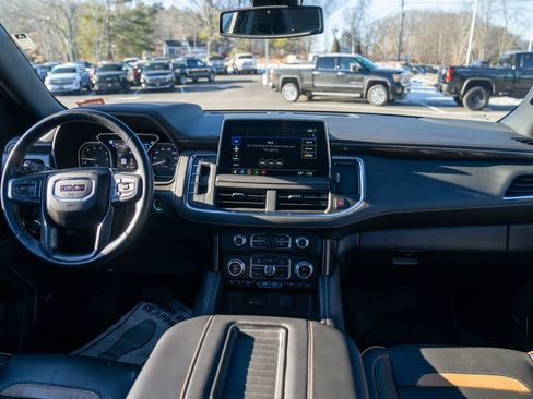 Used 2021 GMC Yukon AT4 w/ AT4 Premium Package image 12