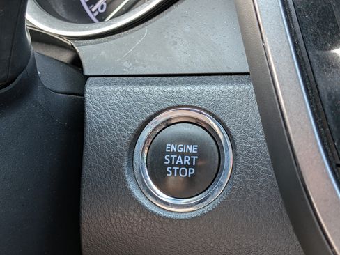 Used 2022 Toyota Camry XLE FWD image 25