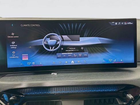 Used 2025 BMW i4 eDrive40 w/ M Sport Package RWD image 33