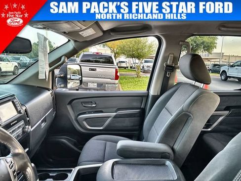 Used 2015 Nissan Titan SV w/ SV Value Truck Package RWD image 13