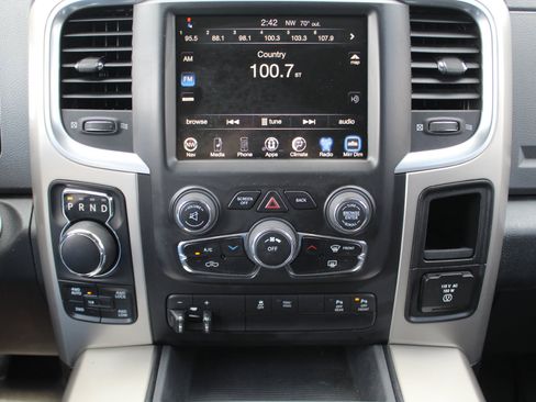 Used 2014 RAM 1500 Big Horn image 31