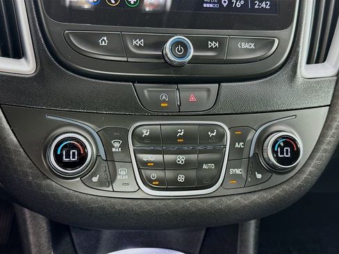 Used 2023 Chevrolet Malibu LT image 16