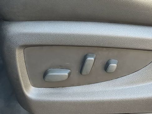 Used 2018 Chevrolet Tahoe LT w/ RST Edition image 16