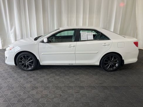 Used 2014 Toyota Camry LE image 31