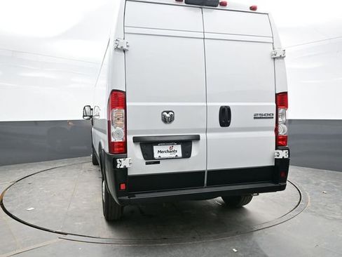 Used 2025 RAM ProMaster 2500 w/ Convenience Group image 5