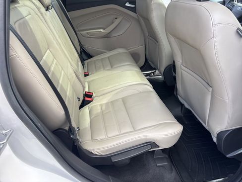 Used 2019 Ford Escape Titanium AWD/4WD image 20