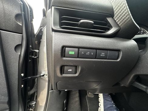 Used 2024 Nissan Sentra S FWD image 18