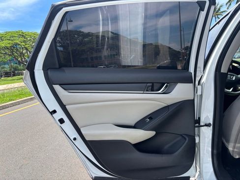 Used 2020 Honda Accord LX image 16