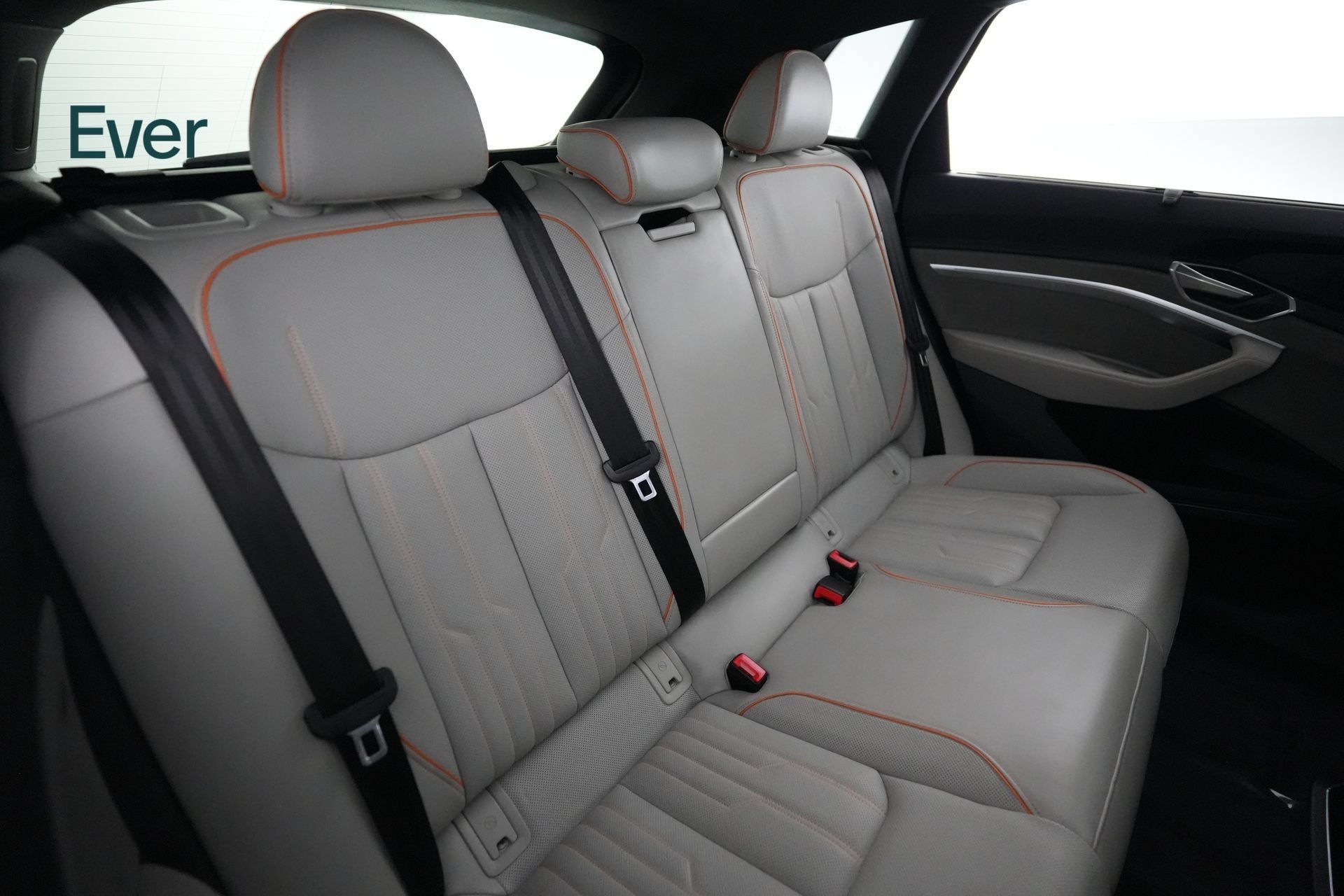 Used 2024 Audi Q8 e-tron Prestige AWD/4WD image 5