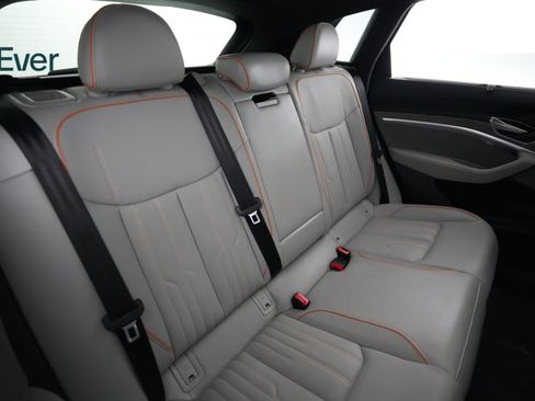 Used 2024 Audi Q8 e-tron Prestige AWD/4WD image 5