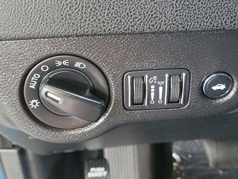 Used 2023 Dodge Charger R/T RWD image 18