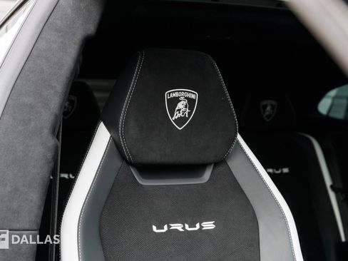 Used 2023 Lamborghini Urus Performante image 45